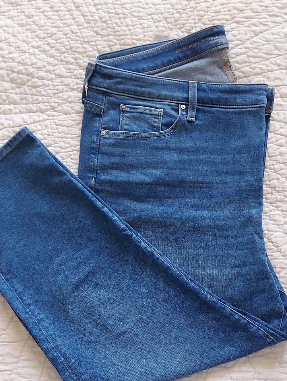 CHICO'S So Slimming Girlfiend Crop Jeans